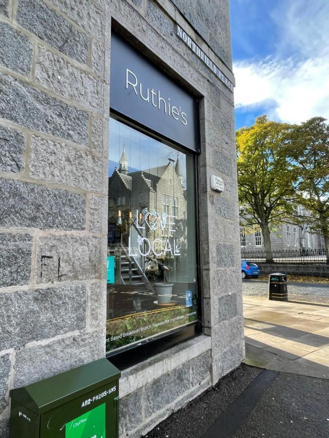 Amazing Getaways - The Place For You With Free Parking Aberdeen Luaran gambar