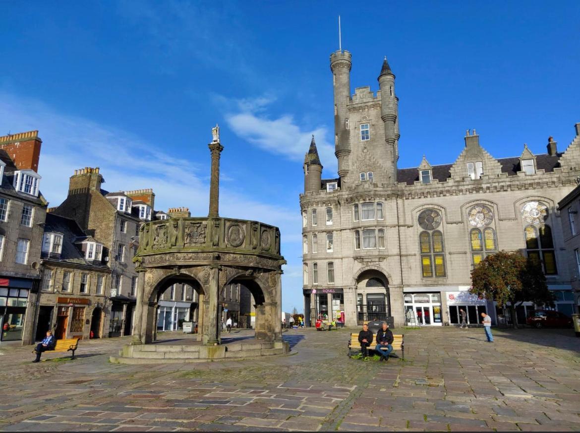 Amazing Getaways - The Place For You With Free Parking Aberdeen Luaran gambar